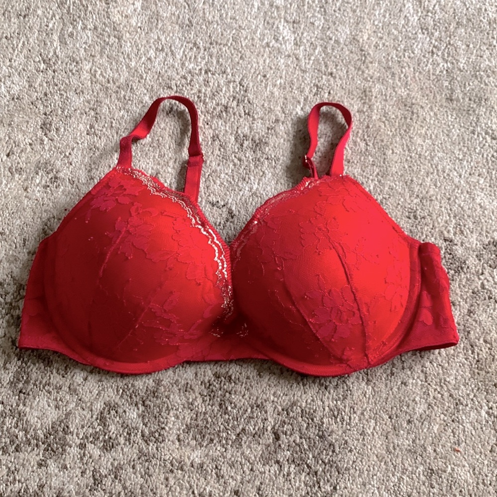 Victoria’s Secret dream angel red push up bra size 36c